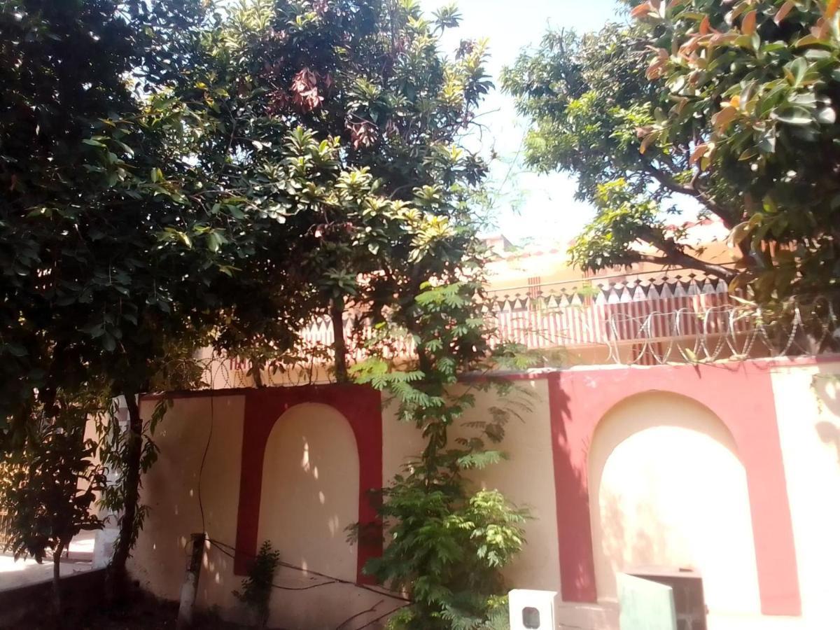 Newly Renovated Guesthouse Islamabad Esterno foto